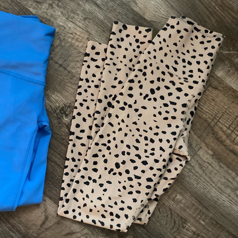 Barely worn. Size XS. Beach riot cheetah print ribbed legging.